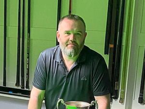 Supporting image for story: Winners Dennant and Harris lift snooker trophies