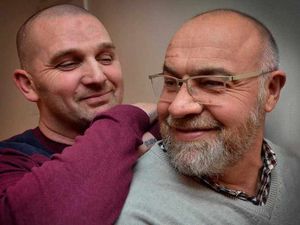 Supporting image for story: Father of three donates kidney to save best friend's life