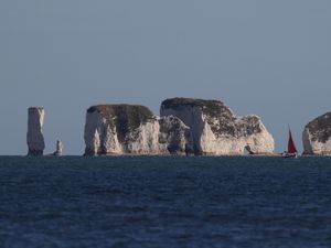 Supporting image for story: Family of ‘outgoing’ diver, 20, who went missing off Dorset coast pay tribute