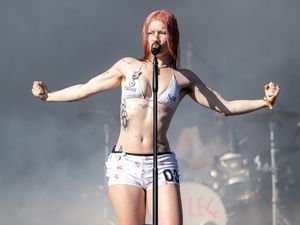 Supporting image for story: Second album by indie rock band Wet Leg hits number one