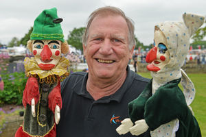 Puppeteer Ian Davis with Punch & Judy 