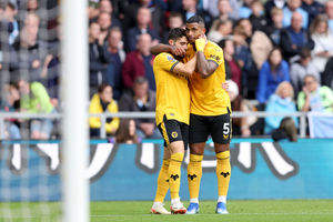 Pedro Neto and Mario Lemina (Getty)