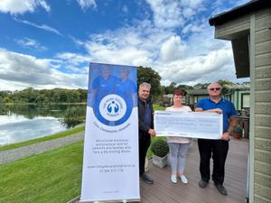 Supporting image for story: Holiday park donates £1000 to Stourbridge-based charity