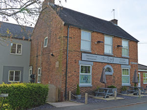 Supporting image for story: Award-winning restaurant vows return to 'highest standard' after zero hygiene rating shock