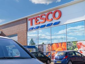 Supporting image for story: Tesco to lift hourly pay for shop and warehouse workers by 5.1%