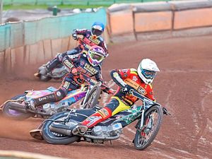 Supporting image for story: Wolves battle back to net honours on very last turn