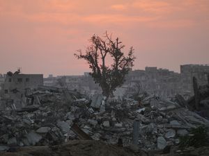 Supporting image for story: Gaza death toll tops 69,000 as Israel and militants again exchange remains