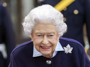 Supporting image for story: Queen hoping to host family Christmas party but final decision yet to be made