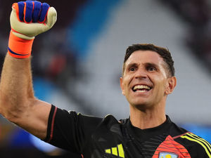 Supporting image for story: Matt Maher: Too soon to say what future has in store for Emi Martinez and Aston Villa