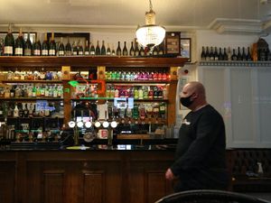 Supporting image for story: PM under pressure as scientists say circuit-breaker may save thousands of lives