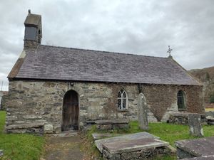 One of many chapels Lucy passed along the way, some open and used and some now abandoned
