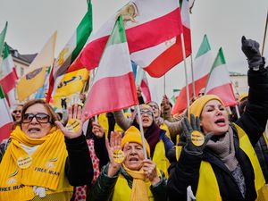 Supporting image for story: Tolerance of Iranian regime gives comfort to every bully, says shah’s son