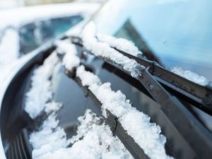 Supporting image for story: Police issue frost warning as 17 cars stolen from driveways so far this week