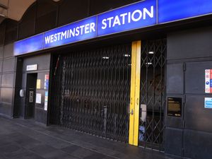 Supporting image for story: London Underground seeks union talks in bid to resolve pay dispute