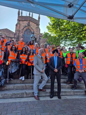 The city centre 'spruce up' getting underway in Wolverhampton, with the Mayor of Wolverhampton - Cllr Craig Collingswood, front.
