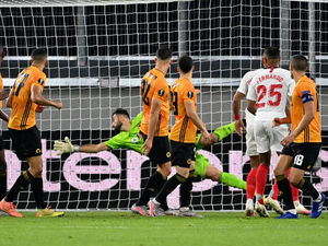 Supporting image for story: Steve Bull: Sevilla set benchmark for Wolves to follow