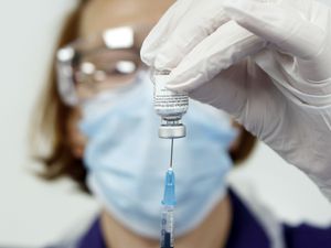 Supporting image for story: Pfizer jab may protect against mutant strains of coronavirus – study