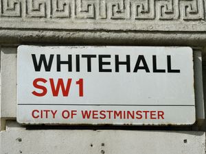Supporting image for story: Spending squeeze ‘could cost more than 10,000 Civil Service jobs’