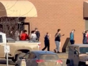 Supporting image for story: Ten dead including suspect in shootings at Canadian school and home