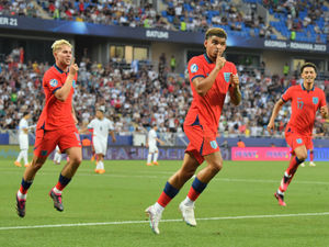 Supporting image for story: Cameron Archer gets the third as England U21s reach the final