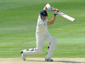 Supporting image for story: Marathon man sets Pears a big target