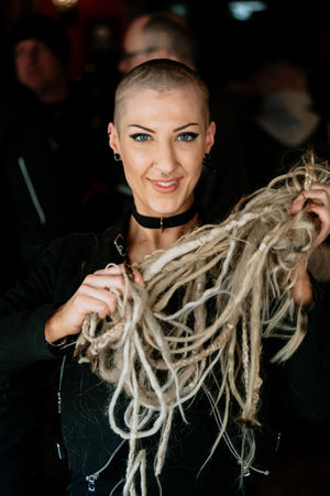 PeeJay shows off her shaved hair