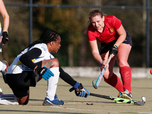 Supporting image for story: Dyer’s double blast helps fire Newport into top spot