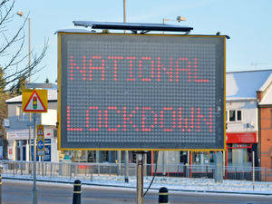 Supporting image for story: Covid-19 variant warning if lockdown eased 'too quickly' 