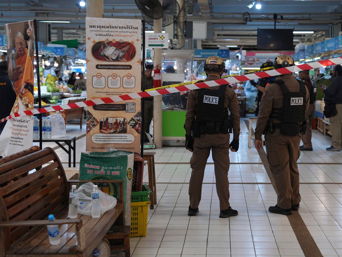 Gunman &lsquo;with grudge&rsquo; kills five at Bangkok market