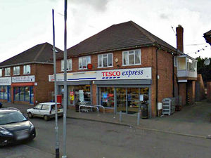Supporting image for story: Axe-wielding raiders threaten shop staff