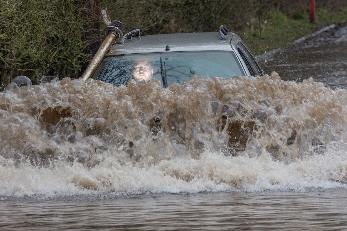 Inventive West Midlands dad turns car into amphibious vehicle by fitting 5ft snorkel
