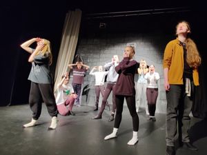 Supporting image for story: Town's panto stars get ready for curtain up

