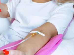 Supporting image for story: Watchdog warning over health risks of skin-lightening beauty trend