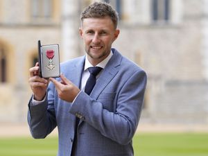 Supporting image for story: Joe Root backs ‘brilliant captain’ Jos Buttler to stay as skipper