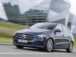 Supporting image for story: Mercedes-Benz unveils new B-Class