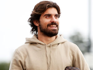 Supporting image for story: Ruben Neves anticipating Wolves date with Manchester United Portuguese contingent