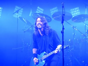 Supporting image for story: Dave Grohl says ‘world is not the same’ since death of Foo Fighters bandmate