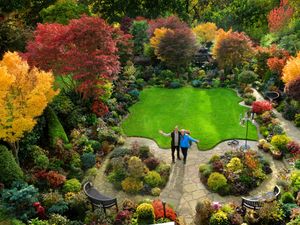 Supporting image for story: 'The stalk of the town': Britain's best garden back open for final appearance