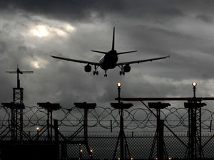 Supporting image for story: Migrant deportations yet to begin as Downing Street denies ‘shambles’