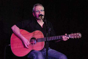 Supporting image for story: Teen idol Nik Kershaw gets crowd singing