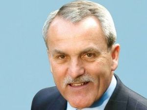 Supporting image for story: Chamberlin non-executive chairman retires