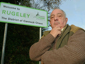 Supporting image for story: Villagers win battle of the 'welcome' signs