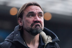 Can Darren Moore get the better of Farke?