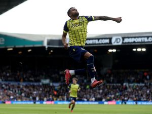 Supporting image for story: Tony Mowbray issues 'should be trying' challenge to West Brom regular