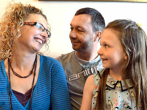 Supporting image for story: Husband donates kidney to wife on their wedding anniversary