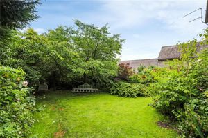Large well-maintained lawns, picture via: Nock Deighton and Rightmove