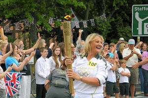 Golden moment - Adele as an Olympic torchbearer in the relay