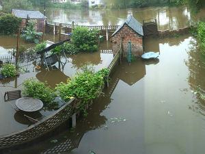 Supporting image for story: More flood barriers going up in Shropshire as river levels continue to rise