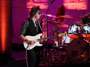 Supporting image for story: Jeff Beck to play Birmingham show