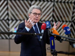 Supporting image for story: French EU commissioner resigns after attacking leadership of von der Leyen